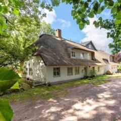 Föhrzeit - Wohnung 4 Besonderes Apartment mit Garten