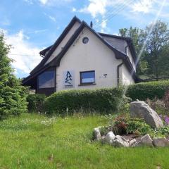 Ferienwohnung in Carlsfeld mit Garten, Terrasse und Grill