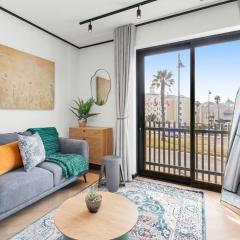 Nine Palms 325A by Host Agents