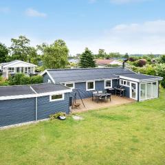 4 Bedroom Pet Friendly Home In Middelfart