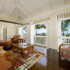 Penthouse style With Pacific Ocean Views and King Bed