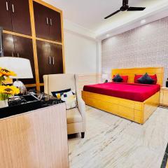 Divine Inn Hotel Near Rajouri Garden Main Market