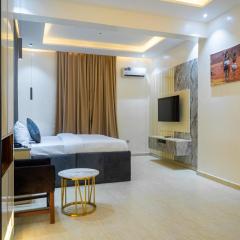 Hadmof Hotel and Suites