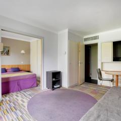 GuestReady - Apt moderne Paris La Défense avec AC