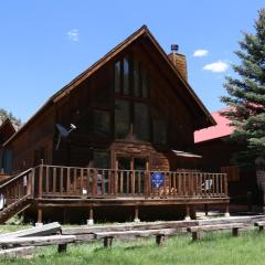 Beaver Lodge on the River - On the River - Near Copper Chair Lift - WiFi - Cable - Walk to Main Street - Grill - Wood Burning Fi