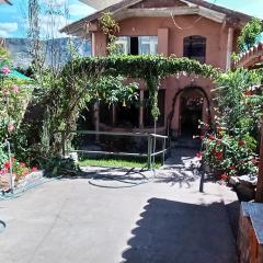 Casa De Las Flores Urubamba Valle