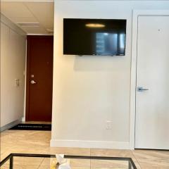 Stylish one bedroom apartment DT Calgary