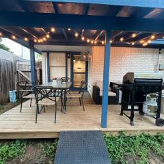 2 Bedroom Duplex with King Suite near AT&T Stadium