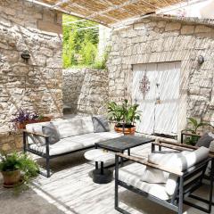 Casa Gojave - Authentic Hvar House with Garden