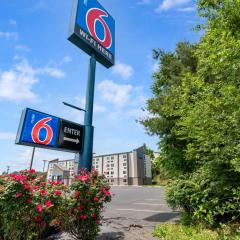 Motel 6-York, PA - North