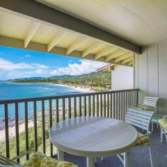 Charming Wailua Bay View Oceanfront Top Floor with an Amazing View!