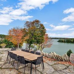 Badger's Sett - Estate on point with hot tub