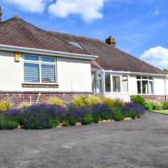 3 Bed in Totland Bay IC110