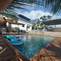 Villa tropical avec vue sur l'océan atlantique