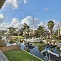 Lakefront With King Bed And An Amazing Lakeview