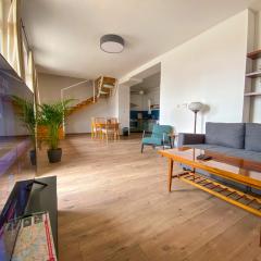 Spacious 2 story loft w balcony near Opera, Andrassy