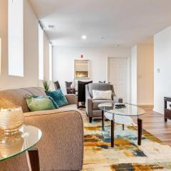 Modern Apt Close to Downtown - ALH-12242