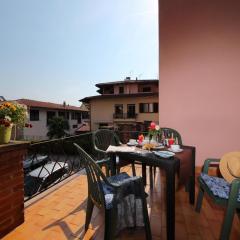 Petalo Bianco 100m from lake - Happy Rentals