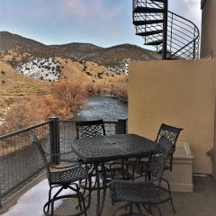 Riverfront Condo With Balcony, King Bed Str#267