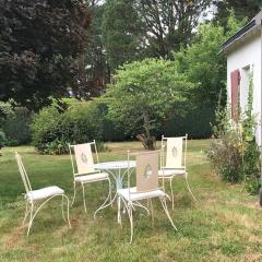 QUIET LUXURY HOUSE with garden, parkings, 10 min beach Conleau