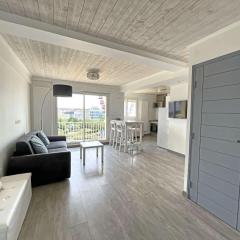 Appartement lumineux à 2 min de la plage avec balcon - FR-1-646-75