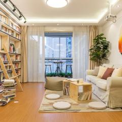 Book and Bed - ZhongFu Apartment  