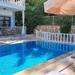 Kalkan Centre Bijou Home - Walk to town and beach