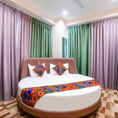 FabHotel Luxurious Inn - Nr Galaxy Circle