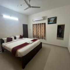 Nanda Mohan Homestay- Luxuries AC Apartment close to Alipiri Foothills-Kapila Teertham and ISKCON temple