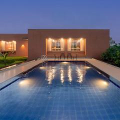 StayVista at Terracotta Skies with Courtyard & Pool