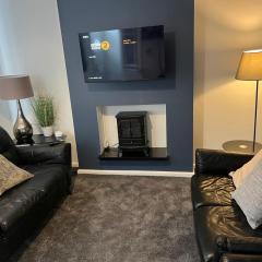 Modernised 4bed stay-away-home in Runcorn sleeps 7