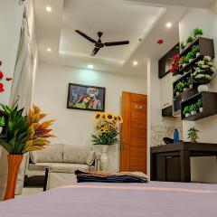 Gold Haven Studio - Luxury Studio Apartment Full Furnished With Full Facility