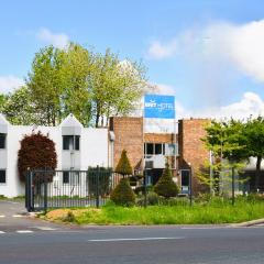 BRIT HOTEL Caen Hérouville