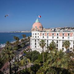 Extraordinaire grand studio au centre 6 minutes à pied de la plage et l'hôtel Negresco