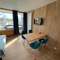 Studio rénové 2 adultes 2 enfants - Tignes Lavachet - Vue Montagne plein sud