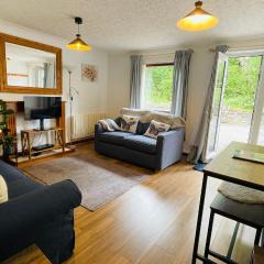 Stylish Garden Flat Near Loch Ness