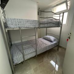 Habitación doble o compartida con baño privado en el centro de Madrid