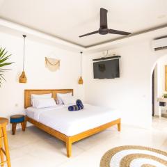 Charming 1-Bedroom-Villa Sunflower with Private Pool in Canggu -Bali