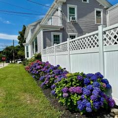 Sunny, Historic 3 BR Townhouse in Downtown Mystic