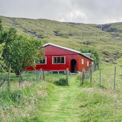 2 BR Cozy vacation home for 5 guests, Langasandur