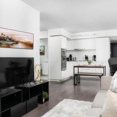 Downtown Condo with 2 Beds - Sleeps 3 by Yorkville