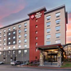 Best Western Plus Landmark Inn