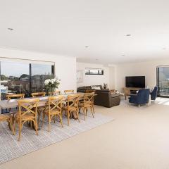 Bay Vista Penthouse - Heart of Nelson Bay