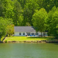 Lakeside Haven with Hot Tub