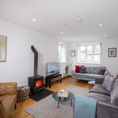 Charming 3-Bedroom Barn in Ambleside by LetMeStay