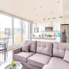 Chic 3-bedroom condo near High Park