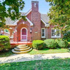 Lovely Waynesville Home with Yard Pet Friendly