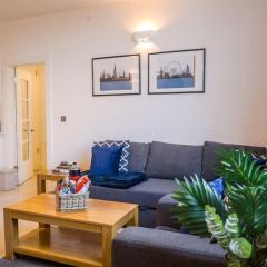 Central Flat, Free Parking, Ideal for Contractors