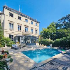 Rare en Ville - Chateau GrandClement Privé pour 6 à 10 personnes - Piscine et Parc Verdoyant