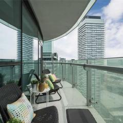 NEW Superior Lakeview Luxury Top Floor 3-Bedroom Suite on 48th Floor